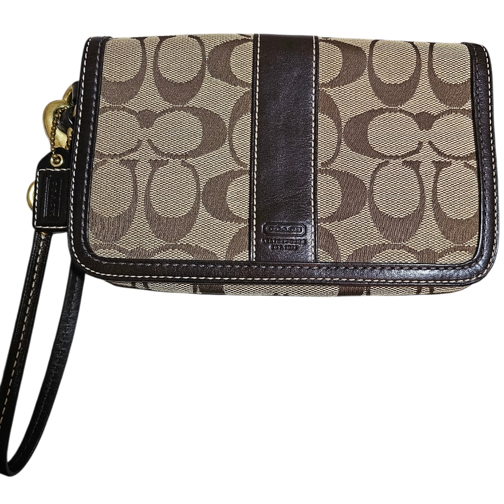 Coach Vintage Signature Canvas Flap Wristlet Khaki Brown Brass HW